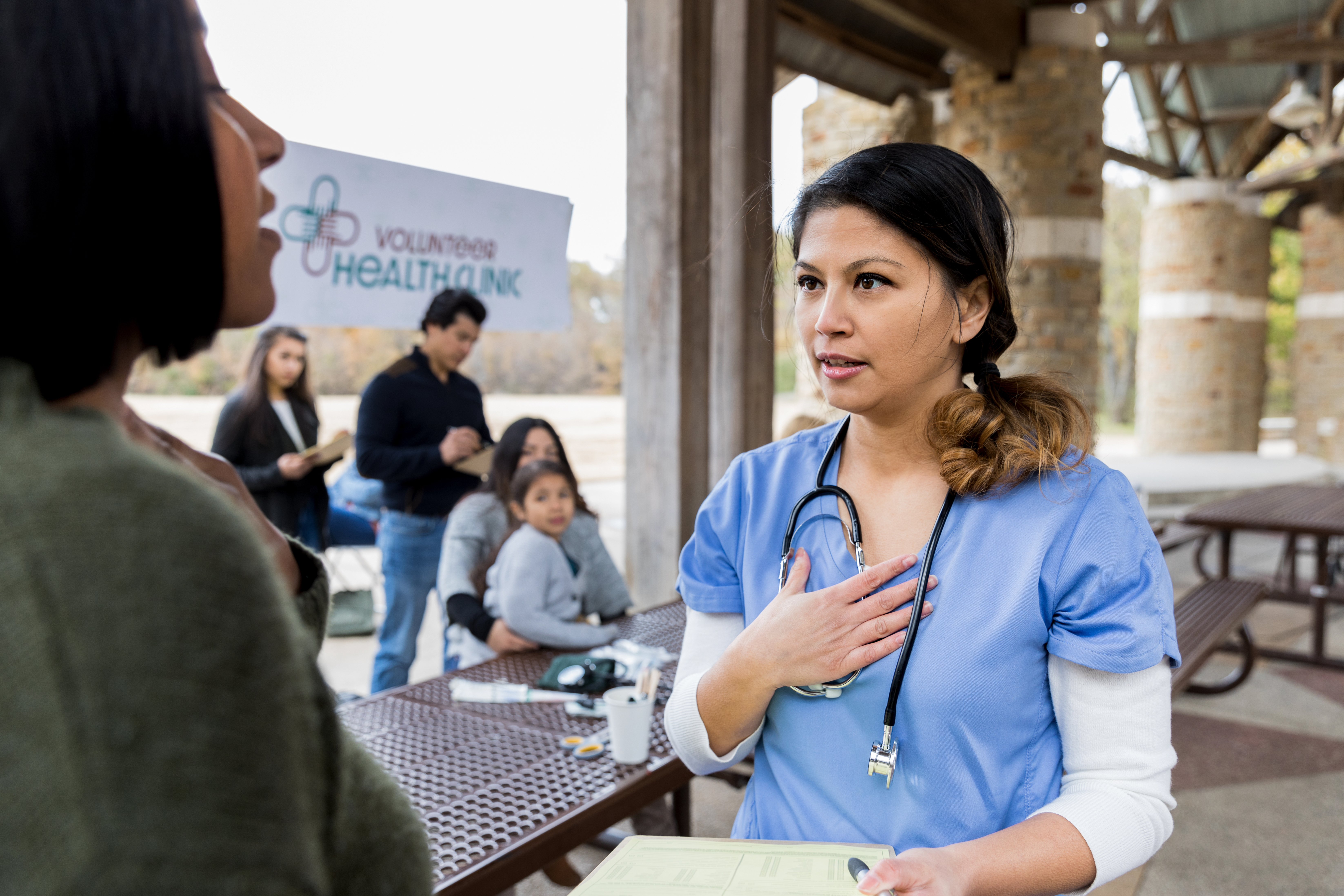 Portrayal of a Capella University online MSN student at a volunteer health clinic