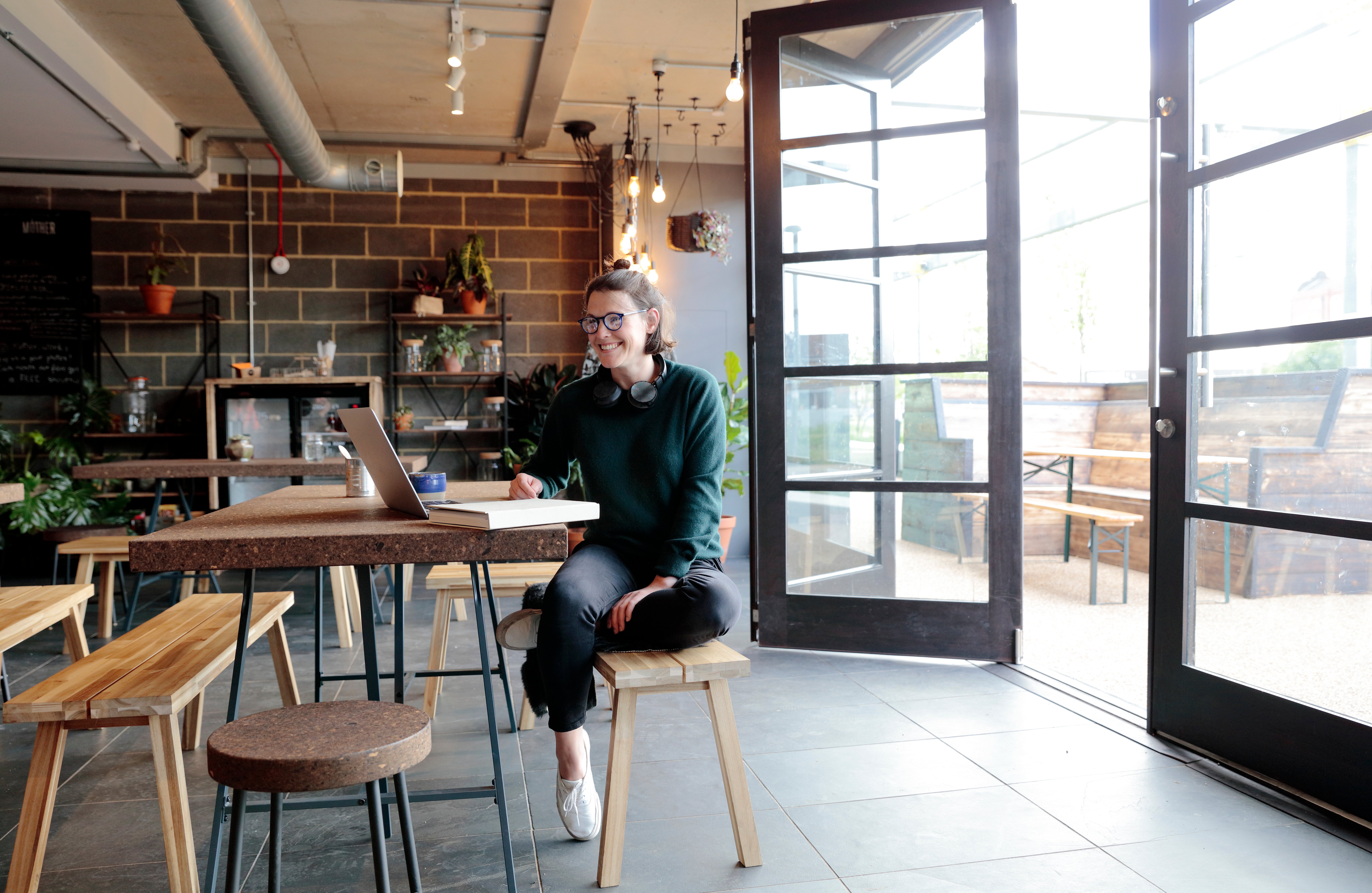 Portrayal of Capella student receiving online support.