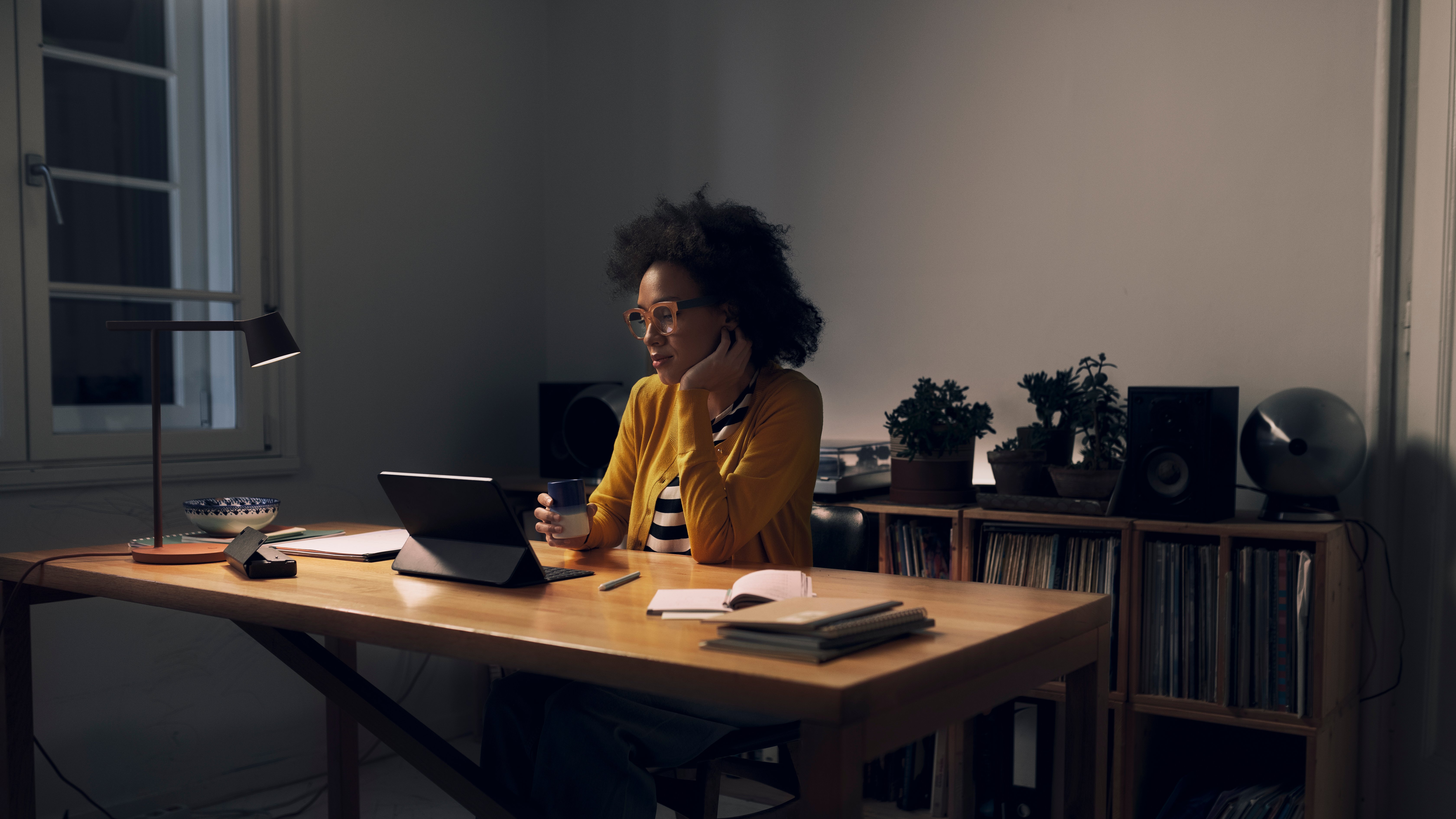 Portrayal of Capella student reviewing her time management plan